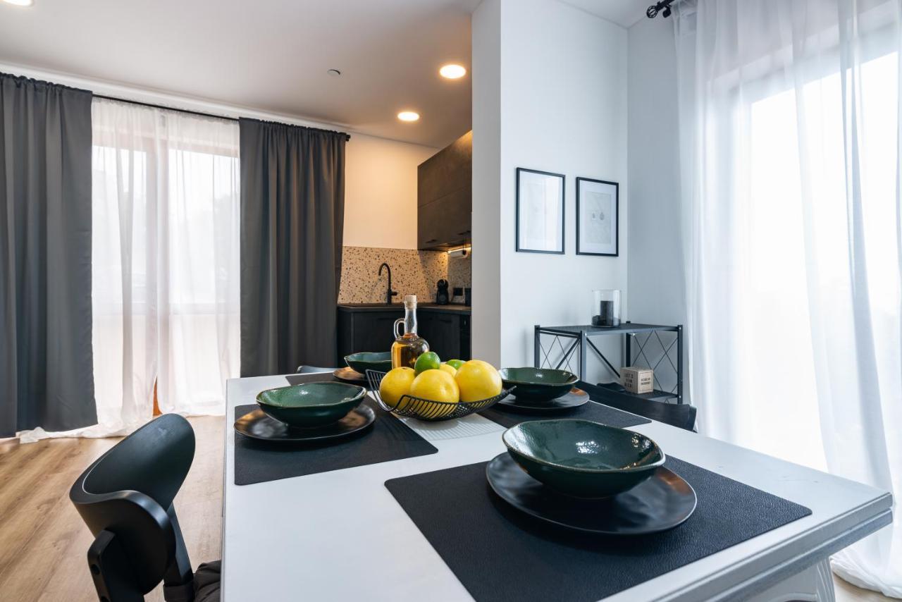 Apartman Laura Rijeka Eksteriør billede